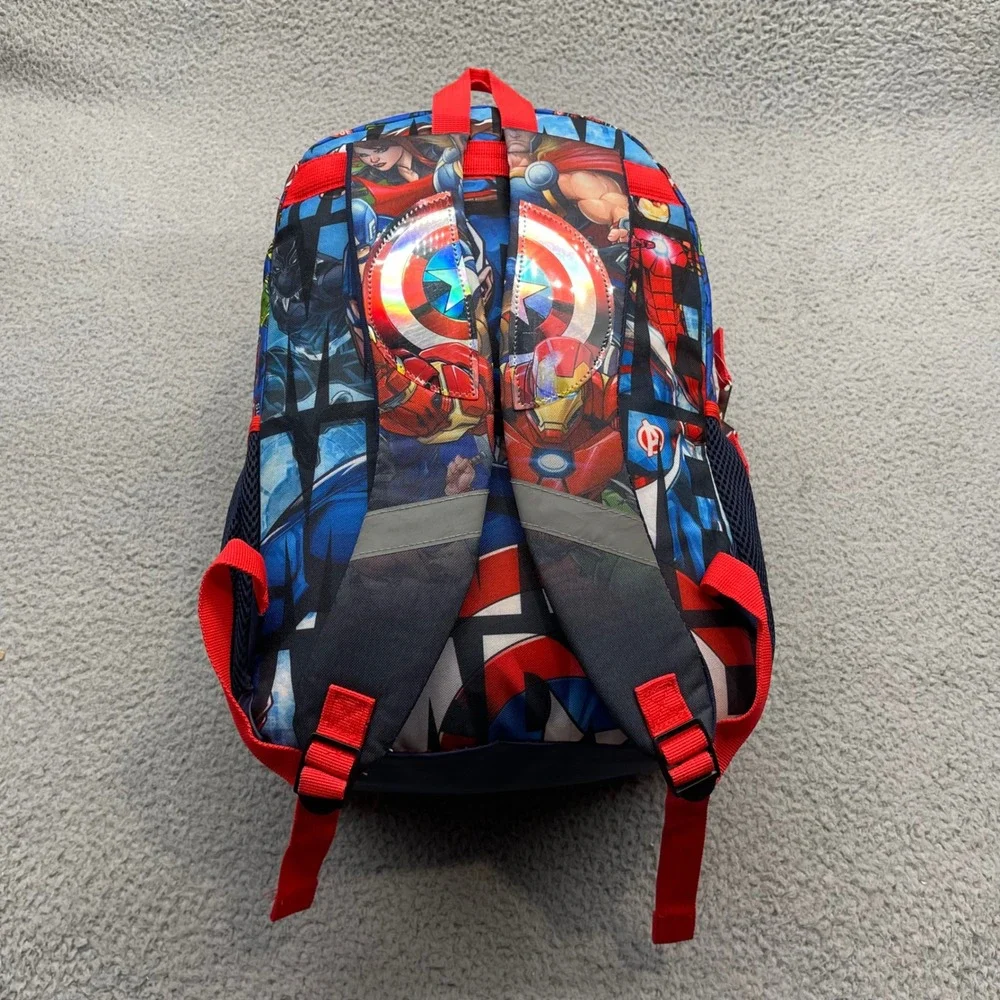 Marvel Avengers 8-40716-29943-1 Kid Backpack Fast Forward Captain America Shield